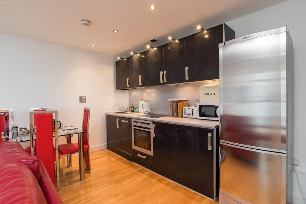 Cardiff City Centre Apartment Exterior photo